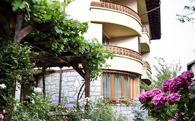 Lina Hotel